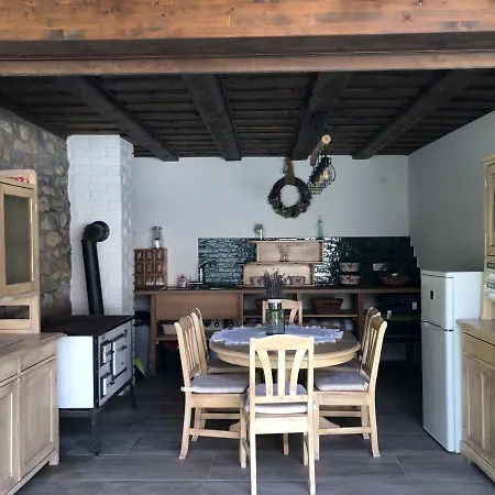 Dom wakacyjny Tuecsoek Vendeghaz *